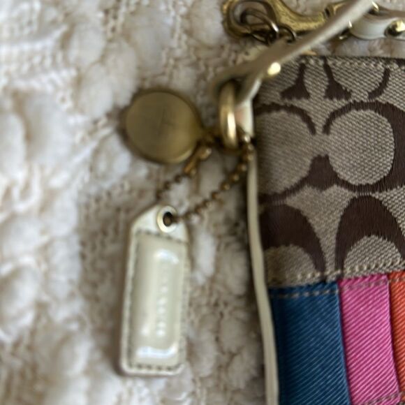 Coach Signature Canvas Wristlet Wallet - Picture 4 of 7